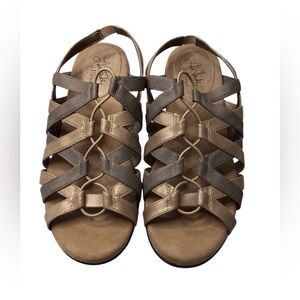 Life Stride Soft System Women’s 10M Bronze and Silver Strappy Sandals EUC